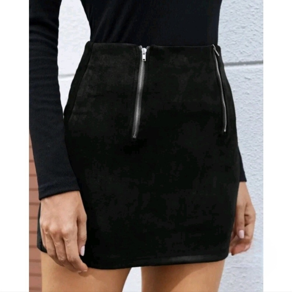 Forever 21 Faux Suede Double Silver Zipper Details Mini Skirt Black Size Large